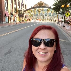 Meet your Posher, Janelle